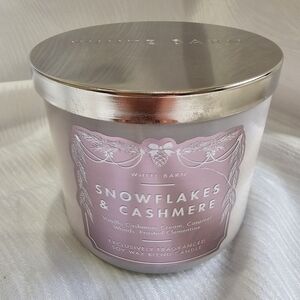 White Barn Snowflakes & Cashmere Candle 3 Wick Candle
